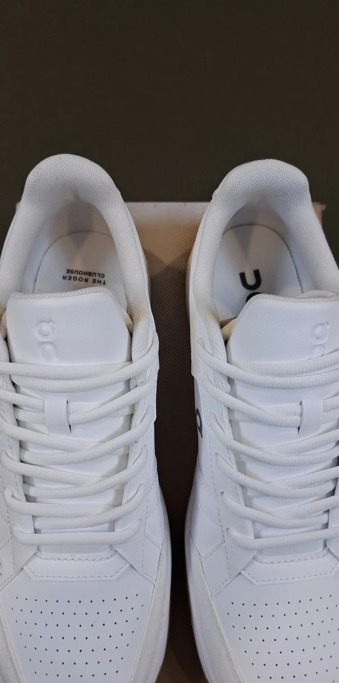 On Cloud - THE ROGER Clubhouse - Color: White/Ivory - Size: Men 9.5 - Picture 4 of 9